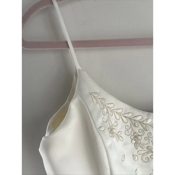 Scott McClintock Petite Wedding Dress Embroidered Rhinestones Ivory Satin Size 4 - Picture 9 of 16